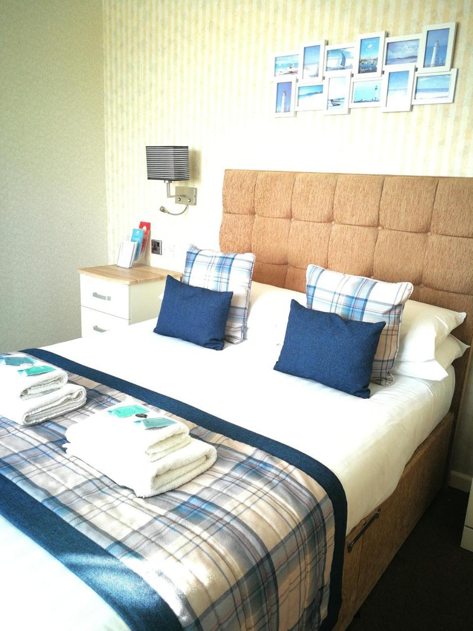 פיינטון Torbay Court Hotel מראה חיצוני תמונה