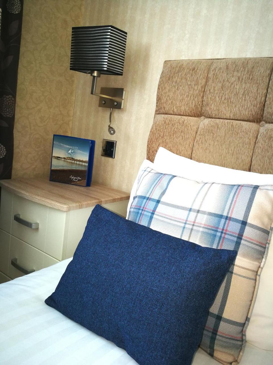 פיינטון Torbay Court Hotel מראה חיצוני תמונה